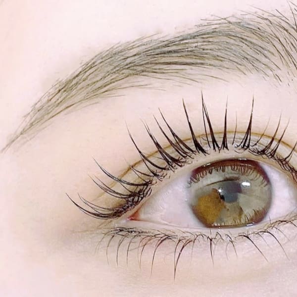 キープ力が自慢♪ビューラー卒業☆まつ毛パーマで根本からしっかり立ち上げてパッチリ目元に♪|Lukia