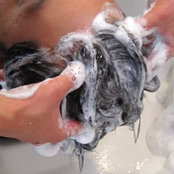 個室空間でリラックス！カットやカラーの技術で魅力的な髪型に！独自ヘッドスパなどヘアケアメニューが豊富|MEN'S WILL by SVENSON 上野スポット