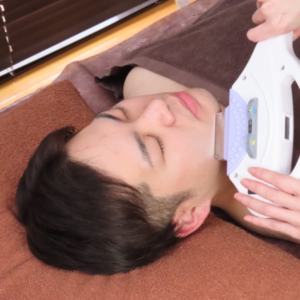 オススメ☆【全身脱毛】日焼け・うぶ毛・白髪にも対応。痛み少なく美肌脱毛でつるんとしたお肌へ⭐︎|Anemone Beauty's salon