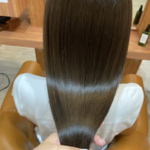 髪に優しく、髪質改善【ヤクジョカラー】ダメージレスで艶髪になれる髪質改善ケアカラー☆|soin de brace elne 立花店