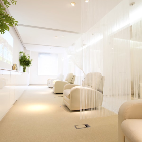 全席リクライニングでお客様がリラックスして頂ける空間作りに力を入れております。|nail Clou Noble