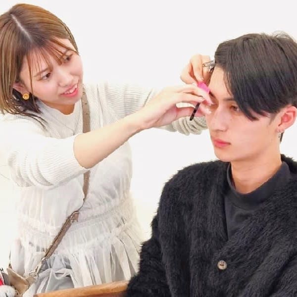 第一印象は眉毛で決まる◎男らしさに必須の【モテ眉】で好感度◎メンズカット+眉カット ¥5500|Liens de HELME(リアン)なんばマルイ