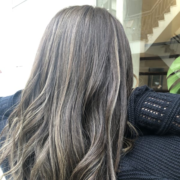 ハイライトのアクセントで普段のカラーが映える☆白髪の方も明るいカラーを楽しめる！[仙川/調布/府中]|Neolive terrace & Lavie 仙川店
