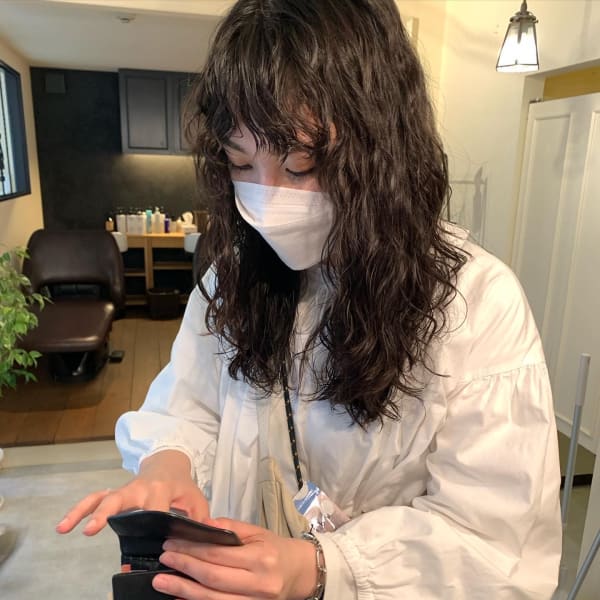 《朝も楽々の再現性パーマ》★リピート率80%★実力派Stylistおすすめパーマ|RoLLy hair design hiroshima