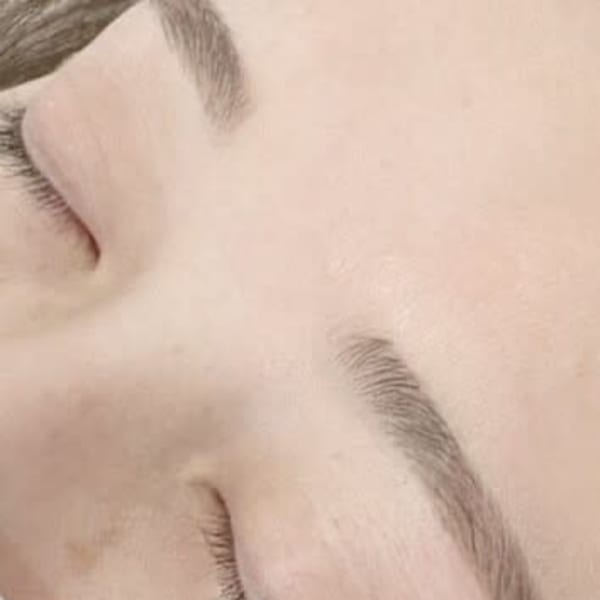 眉毛Wax（デザイン相談して、メイクあり、無し選べます）|u'i by first北四番丁