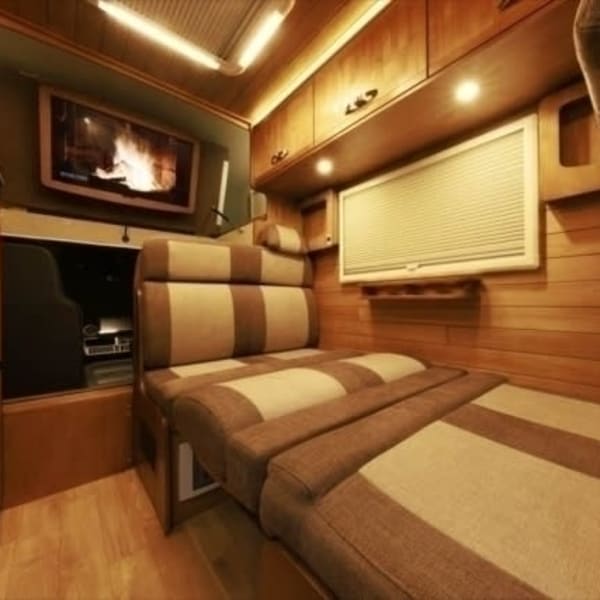 移動式プライベートサロンを貴女の街へ|隠れ家サロン ノスタルジア