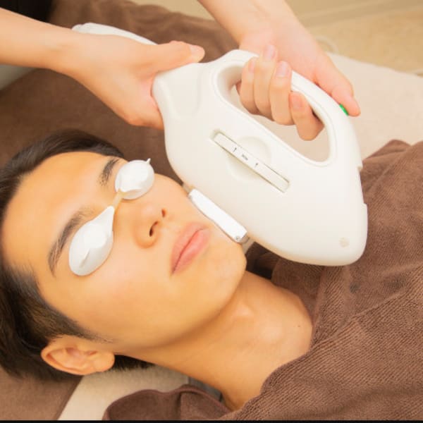 初回特典ヒゲ全体脱毛3000円を半額の1500円|メンズ脱毛Smooth　AGAスキンサロン