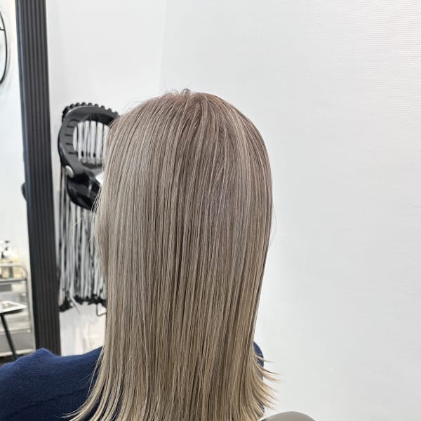 【特許取得成分配合ストレート！】うねり・ごわつきも潤い艶やかな上質な髪へ…|yy. ~hair room~