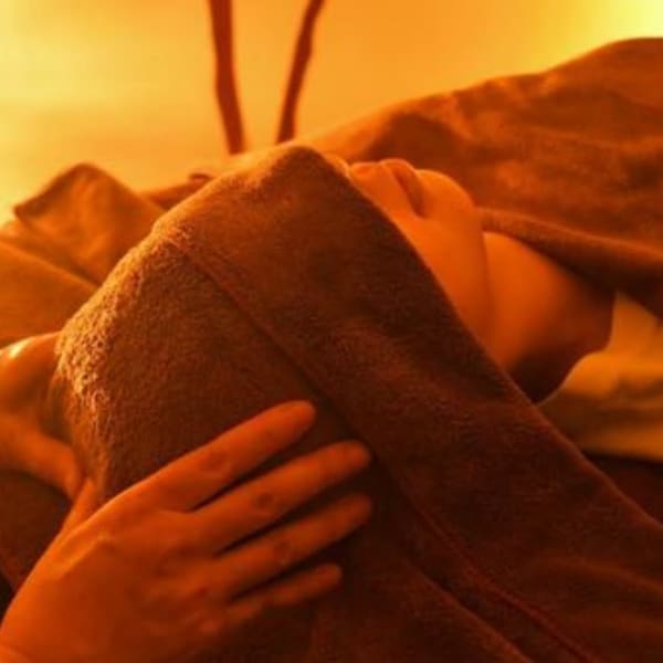 ドライヘッドスパと整体術を合わせた施術で、快眠促進、疲労緩和をしませんか？|こり・ラボ