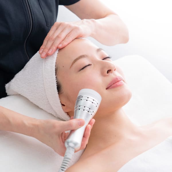 新型コロナ対策の衛生管理徹底!京都中心部の四条河原町で通いやすい立地の個室でのリラックス空間♪|エヴァーグレース河原町店