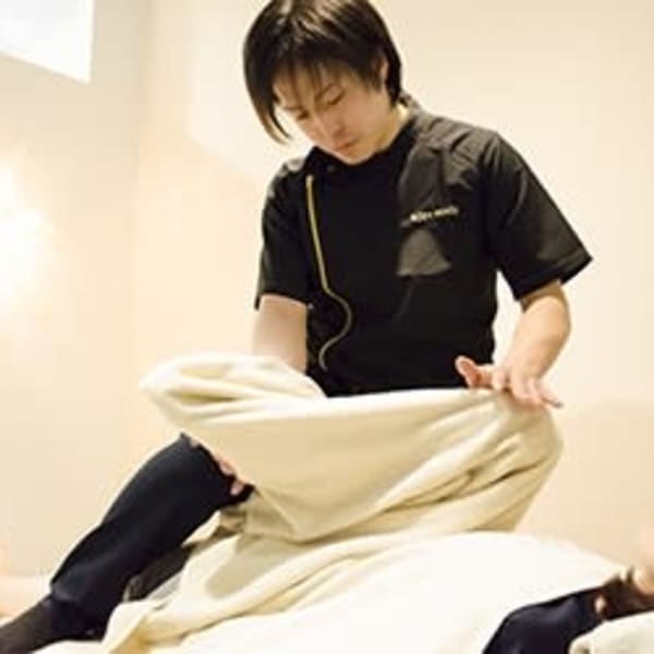 施術スペースは完全個室なので、日々のストレスを忘れ自分だけの特別な時間を過ごすことができます♪|BODY PEACE 虎ノ門