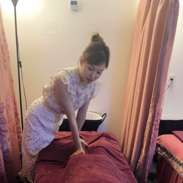 <ご新規様歓迎！！>自分へのご褒美に上質なアロマオイルトリートメントでリフレッシュ★★|忍冬　もみほぐしxアロマオイルマッサージ～栄店