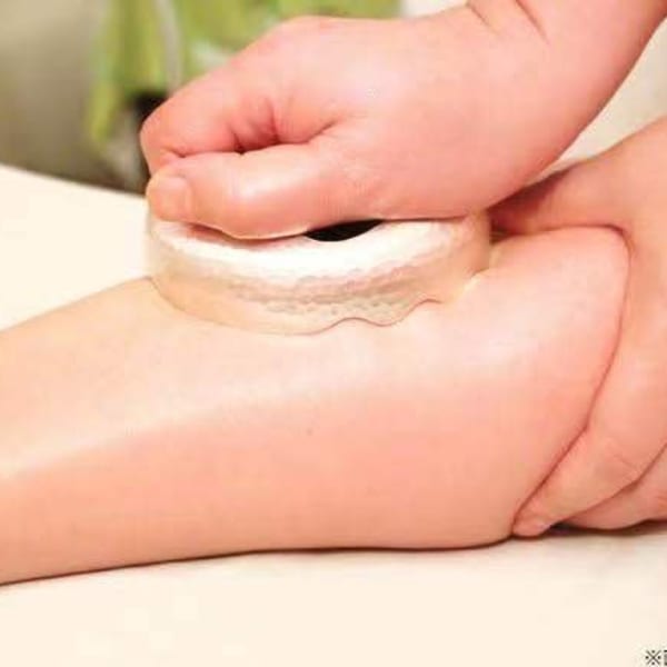 【全員OK】【美脚になりたい!】(純銀カッサ+経絡リンパマッサージ )60分12000|誠心経絡整体院(旧 青龍中国整体院)