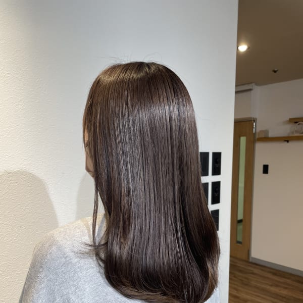 《カット+リタッチグレイカラー+marbb 8,070円》気になり始めの白髪も上品で艶やかに!|Terrace soar