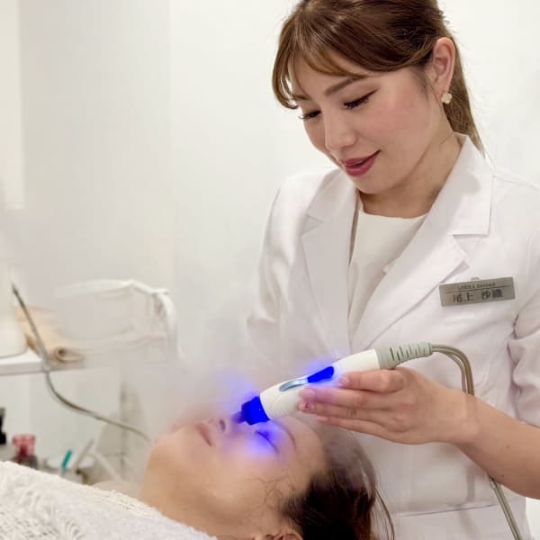 《著名人も多数来店するサロン！》話題の毛穴レス&小顔矯正&ハーブピーリング!小顔矯正&毛穴洗浄|ANERA Second 本町 美脳小顔矯正&毛穴洗浄