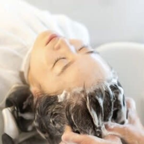 【クリームヘッドスパ】ヘッドマッサージ×トリートメントの融合。頭のコリをほぐし、寝落ち必須の贅沢時間|MERON 恵比寿【メロン エビス】