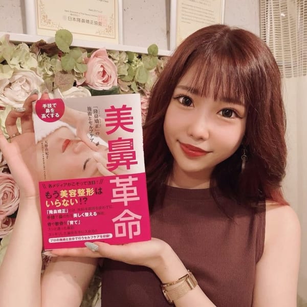 《芸能人・モデルも御用達》キレイなお鼻と美しいフェイスラインでお顔の印象はガラリと変わります♪|隆鼻矯正専門店Raplit 福岡久留米店