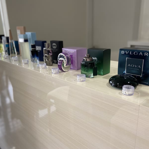 お手入れ後は、パフュームバーで香りまで完璧に。|ヒゲ脱毛・メンズ脱毛&フェイシャルサロン メンズオーシャンブルー 福岡店