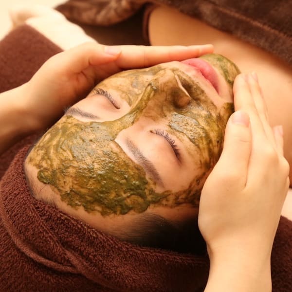 ニキビやニキビ跡にもおすすめ！ハーブピーリング（ダウンタイム有り）|ANERA Second 本町 美脳小顔矯正&毛穴洗浄