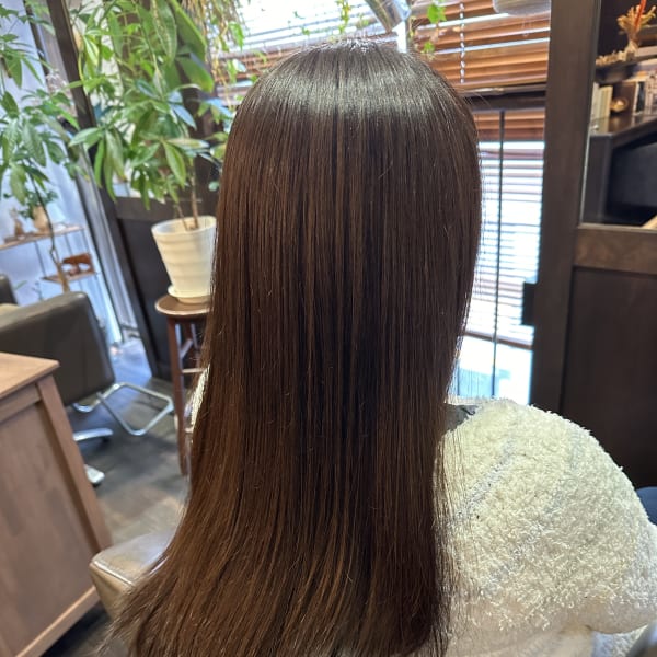 うるツヤになれる厳選トリートメントが自慢のサロン|Ineed