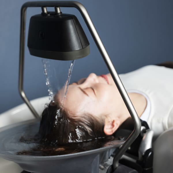 頭皮・髪の悩みに合わせた貴方だけのパーソナルケアメニュー♪|toiro 六本木 髪質改善とヘッドスパの専門店