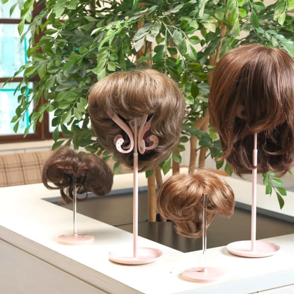 豊富なウィッグの取り扱い、専門スタッフ在籍の安心のサロン|Van family MEGA ドン・キホーテUNY福井店