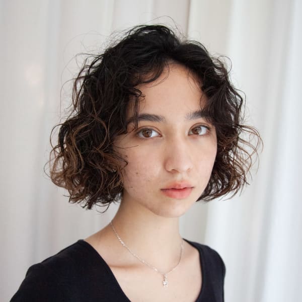 《ダメージレスパーマ》でなりたいヘアスタイルに|MERCI