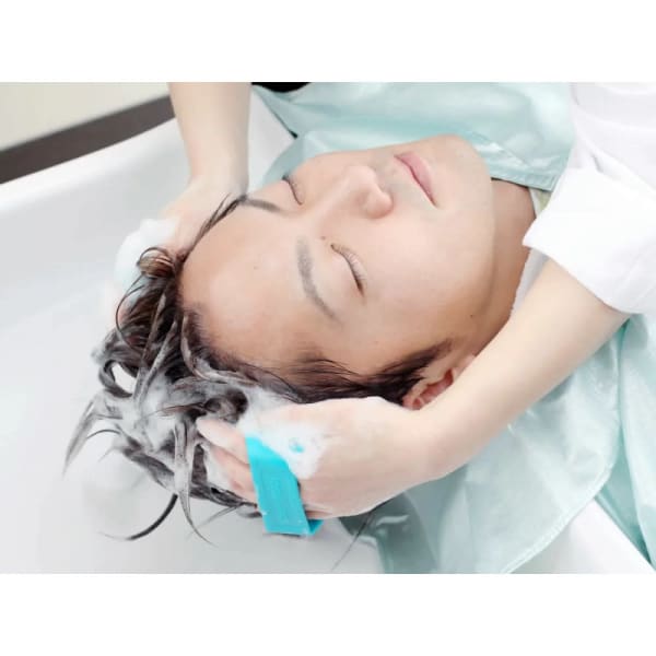 【完全個室】頭皮環境を整える本格クレンジング★デザインカット＋スカルプクレンジング|MEN'S WILL by SVENSON 静岡スタジオ