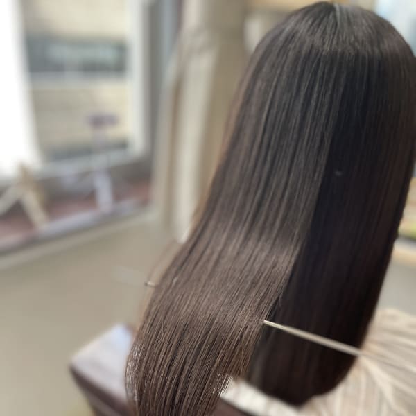 うるツヤになれる厳選トリートメントが自慢のサロン|est-r.Fukuoka【福岡博多店】