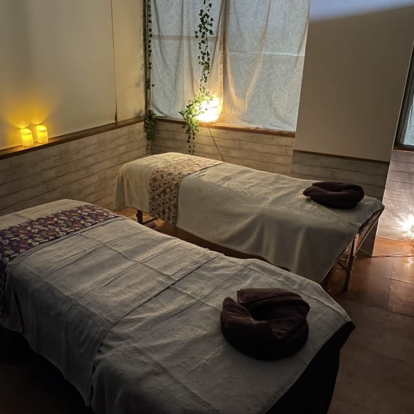 お得なグループ割引！90分全身アロマオイルマッサージ　￥11000|つくよみのみこと