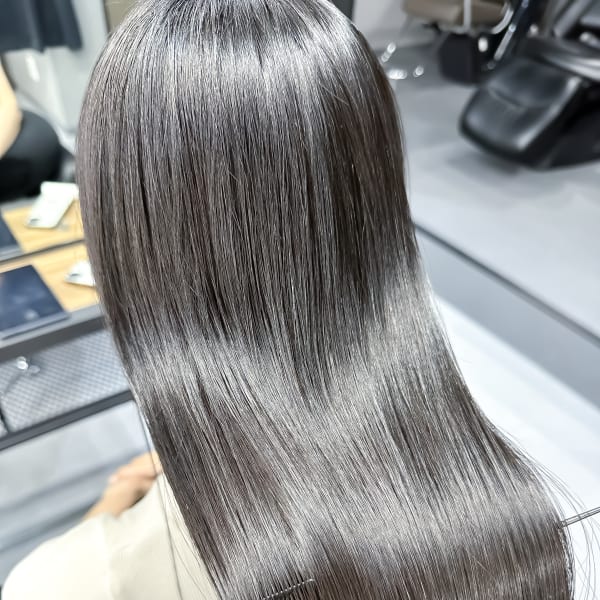 自然で柔らかい手触りのストレート♪思い通りスタイルへ失敗したくいない方必見!|Menon 茨木店