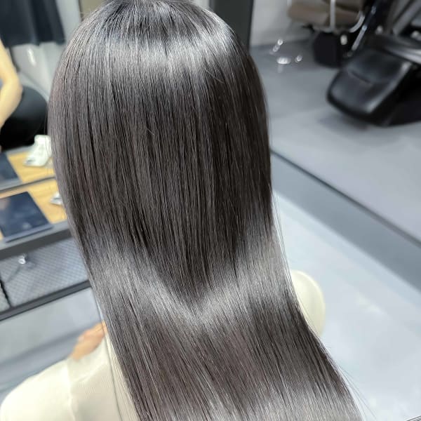 自然で柔らかい手触りのストレート♪思い通りスタイルへ 失敗したくいない方必見!|JENNIE by Menon