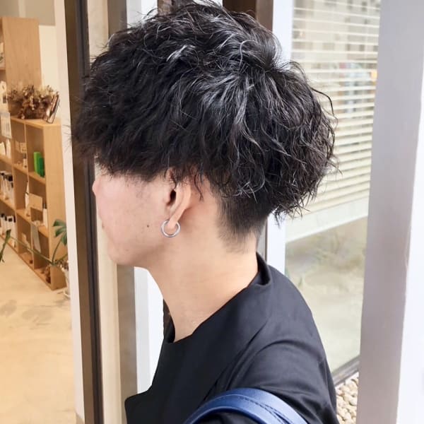 【大人気メンズパーマ】カジュアルから、ビジネスまで幅広いスタイルでONもOFFも決まるスタイルに！|Lico hair