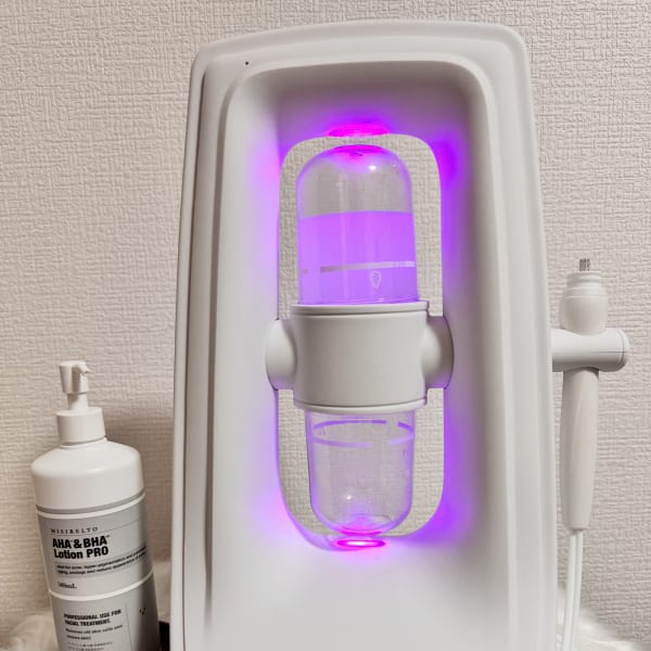 毛穴ハイドロピーリング。水素水洗浄＆吸引、ローション、光フェイシャルなど頑固な毛穴汚れを取り除きます|エステサロンLISA 名古屋堀田店