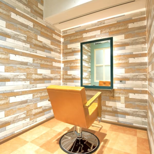 完全個室サロンで他のお客様と関わる事なく過ごせる空間をご用意しておりますので心よりお待ちしております|髪質改善個室サロン primoA HANARE 綾瀬美容院