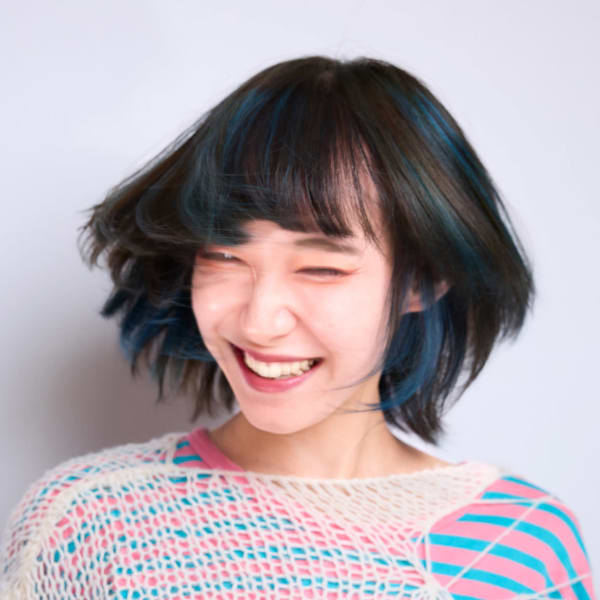 完全プライベートサロンで叶う透明感カラー×レイヤーカット+似合わせカット◎|UNE ATTACHE