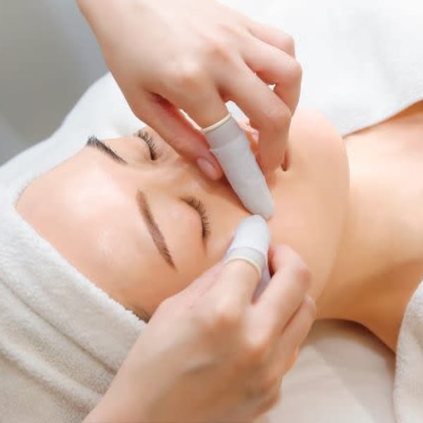 【毛穴から素肌を変えるトータルエイジングケアサロン】毛穴&エイジングケア|アプレイジ 東武百貨店 池袋店