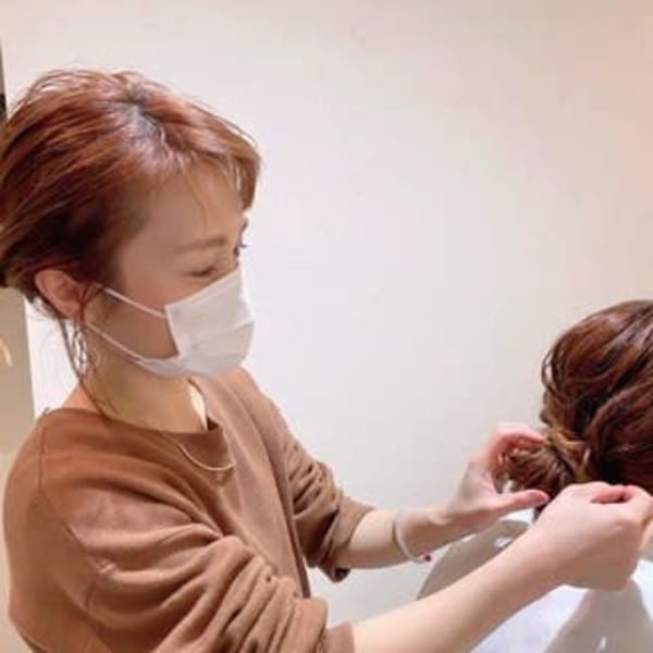 一人のスタイリストが仕上げまで担当|半個室型美容室 Sourire 博多店