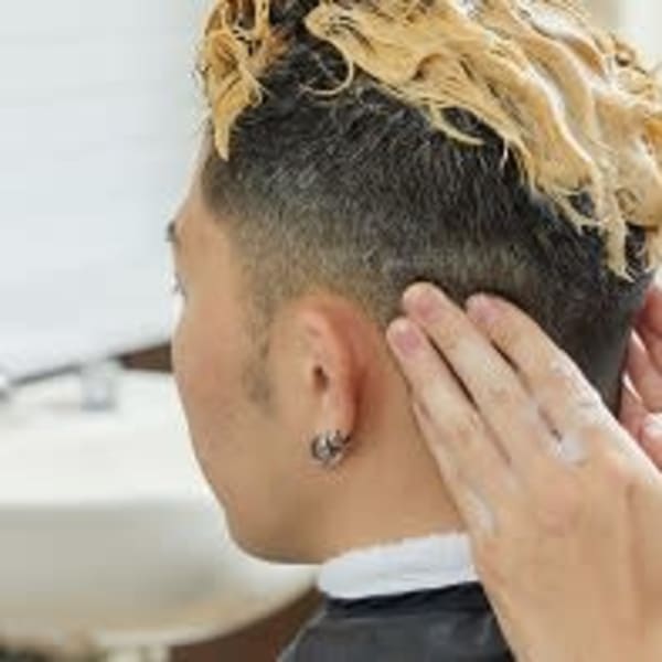 始めるなら今!気になるAGA薄毛予備軍向け!育毛促進コース登場!!!|NEXUS&Co. 浦安店