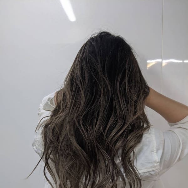 ブリーチを使ったデザインカラーが人気☆エフェクトブリーチでよりダメージレスに☆|Tear Drive by Salt