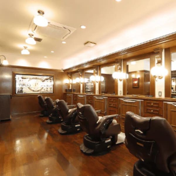 【1F】昔ながらのバーバーで、音や空間も楽しむ。|ACCESS OHHORI