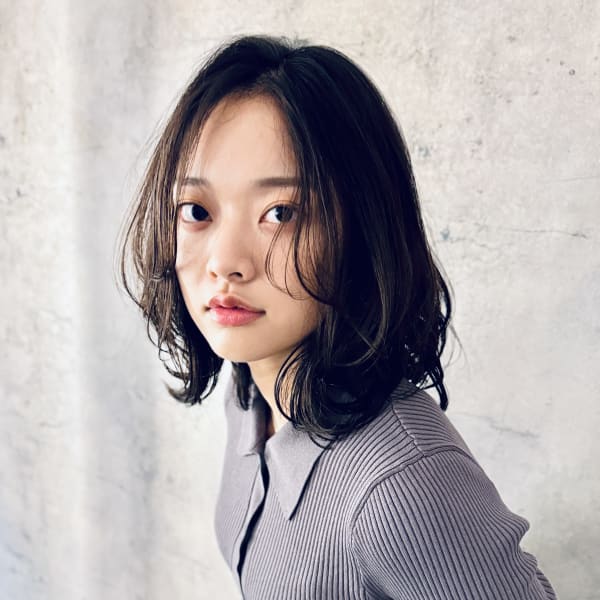 "あなたらしさ"とは何か？繊細なカット技術で創り上げるデザインで、あなたはもっと自分を好きになる。|PERSONA 幟町店