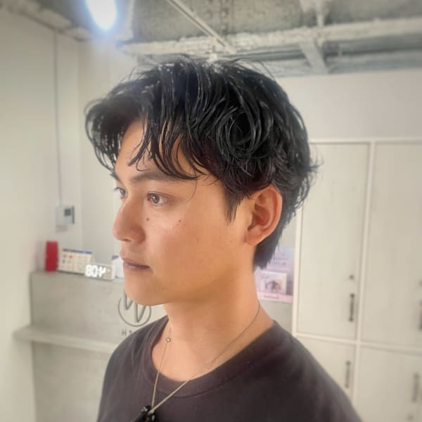 高いカット技術で、自宅でもスタイリングがしやすいと好評！トレンドを取り入れた再現性の高いスタイルが◎|WITH