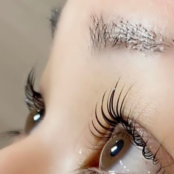パッチリ目元が叶う♪【premiumフラットラッシュ】華やかさUPでフサフサのまつげに☆|Tigre Eyelash&Nail 光の森店