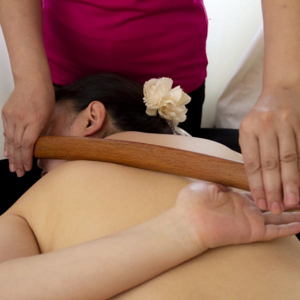 刀(ソードセラピー)の力と温もりが、心身バランスを整える。|ソードセラピー@エヌエムツー