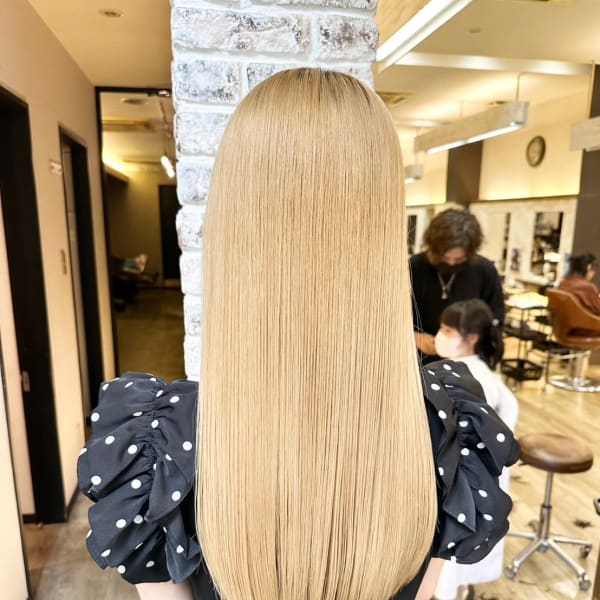 ブリーチ毛の縮毛矯正はお任せください|FLEAR 大橋本店