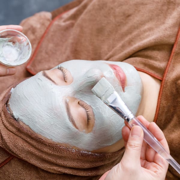 メンズフェイシャル人気☆【モテ肌☆短期集中ケア】ニキビ/毛穴/肌改善☆バクテリウムピール |デジール心斎橋店