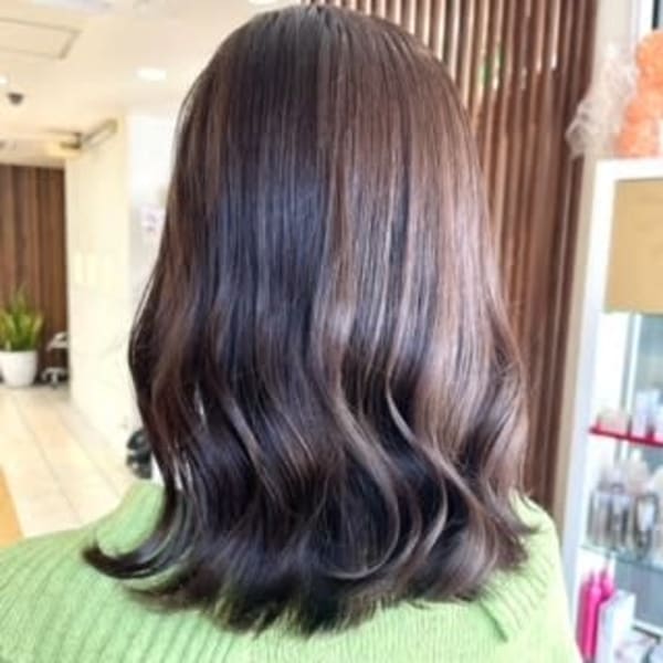 うるツヤになれる厳選トリートメントが自慢のサロン|QUALIS 上板橋店