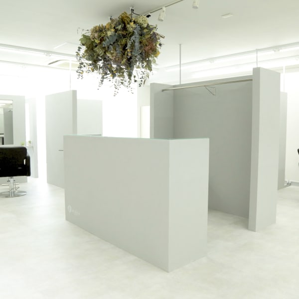 こだわりの内装と、居心地の良い半個室空間|ao akua by GULGUL 小岩店