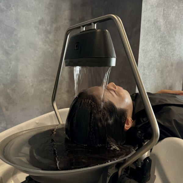 話題の頭浸浴導入サロン！美容室で行うヘッドスパ！|eyesburg W/est 清澄白河 髪質改善/ショート/メンズ/ヘッドスパ